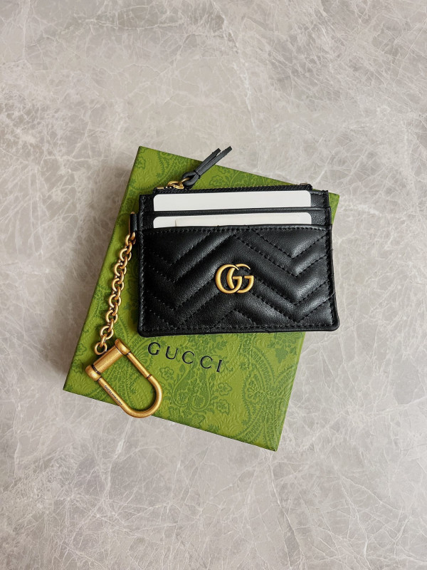 G*u*i gg marmont keychain wallet