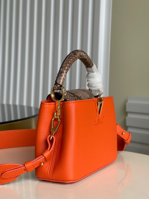 l0*is V*t0n capucines mini