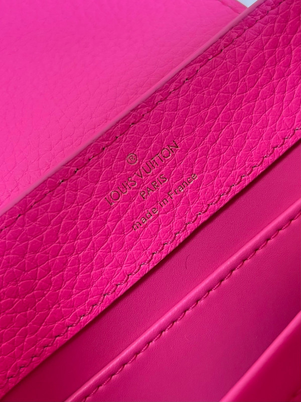 l0*is V*t0n capucines mini