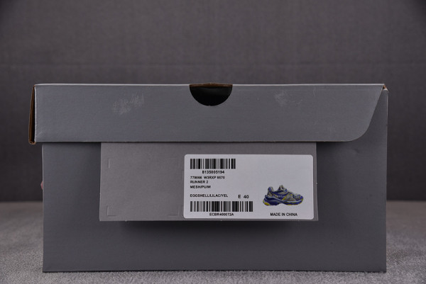 Ba*len*cia*ga runner