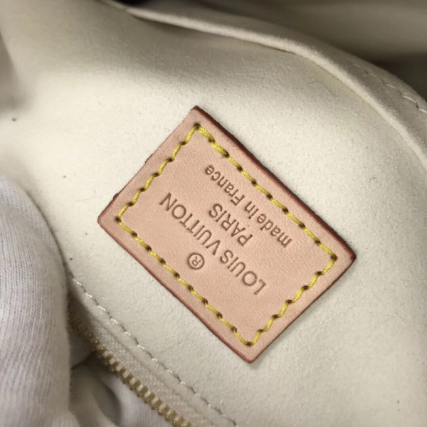 l0*is V*t0n damier azur artsy bag mm