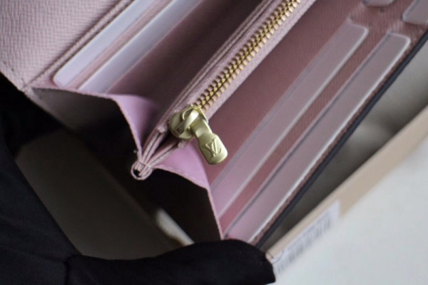 l0*is V*t0n sarah wallet