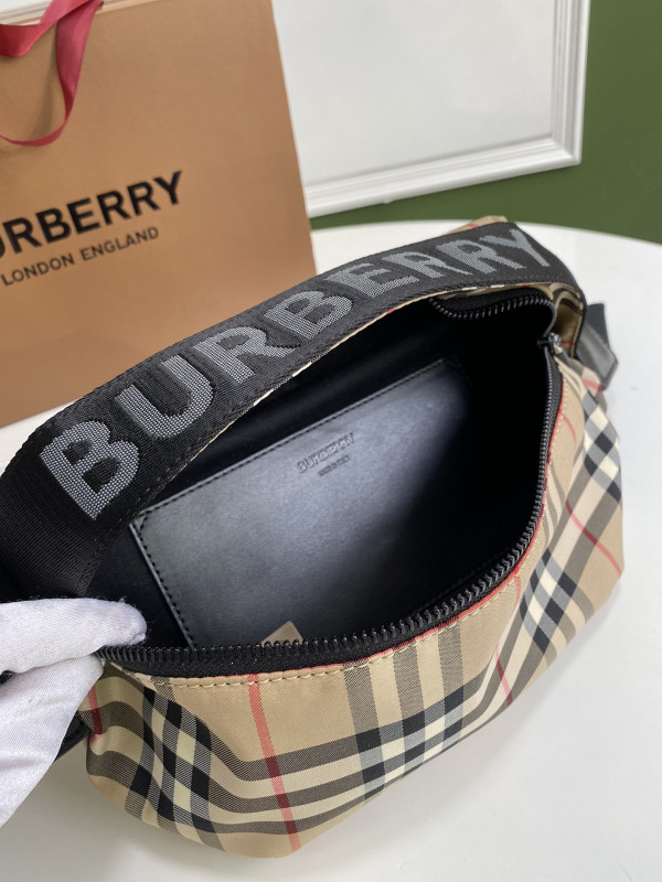 B**rry bum bag
