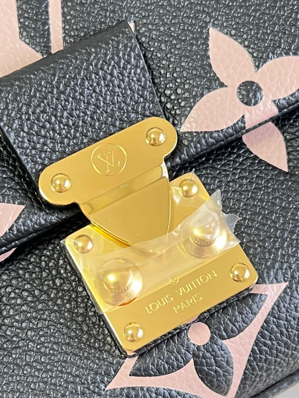 l0*is V*t0n madeleine bb