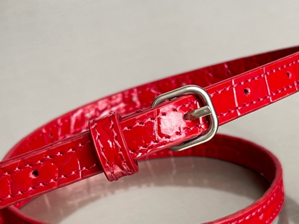 Ba*len*cia*ga hourglass