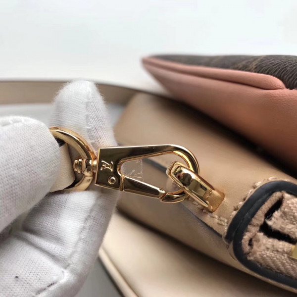 l0*is V*t0n saintonge millefeuille m44255 camera shoulder bag