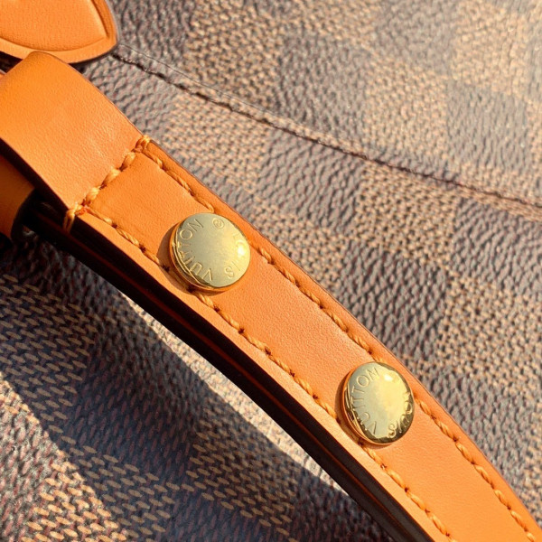 l0*is V*t0n nÉonoÉ