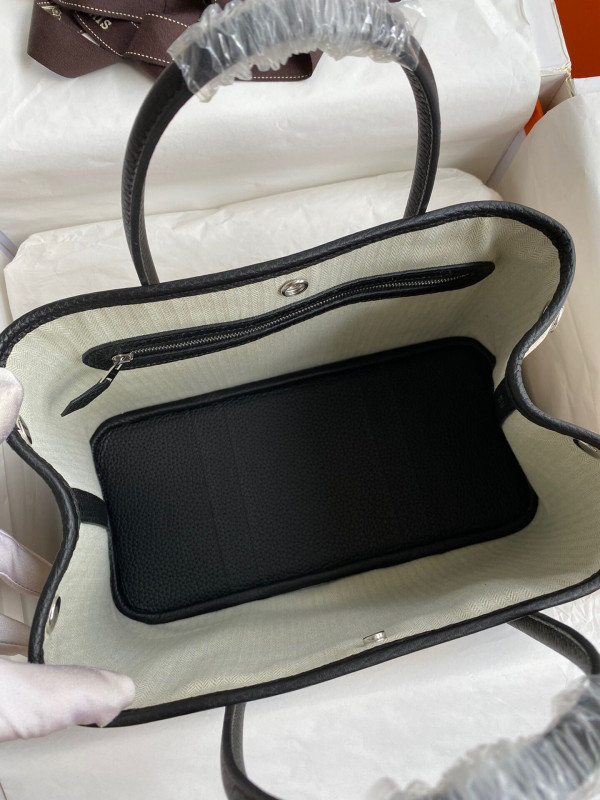 H**mes garden party 30