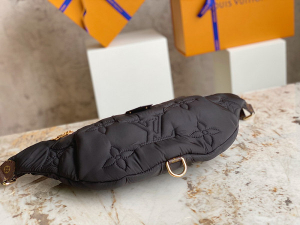 l0*is V*t0n maxi bumbag