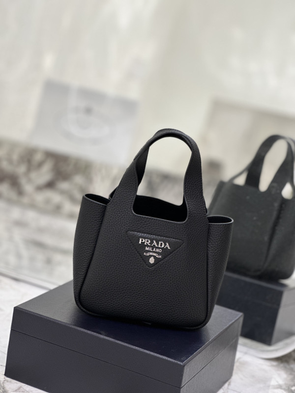 Pra*a  leather mini bag