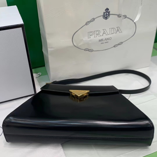 Pra*a medium brushed leather handbag
