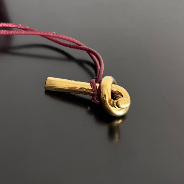 bo*te*ga Ve*ne*ta long clutch andiamo with handle