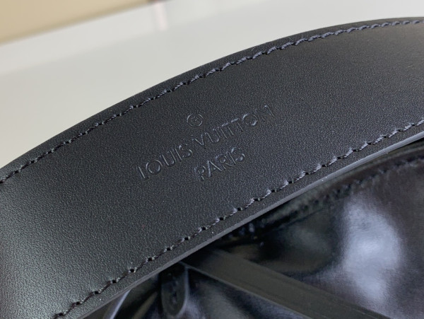 l0*is V*t0n carryall cargo -33.5 x 23x15cm