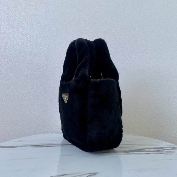 Pra*a woolen bucket bag-18*15.5*10cm