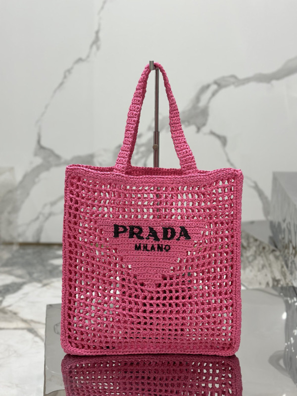 Pra*a crochet tote bag