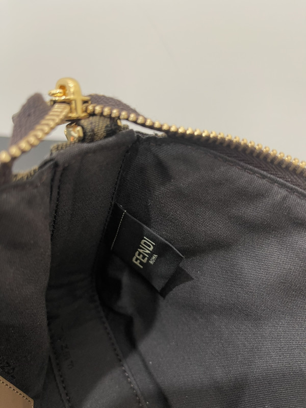 F**di baguette pouch-20*3*13cm