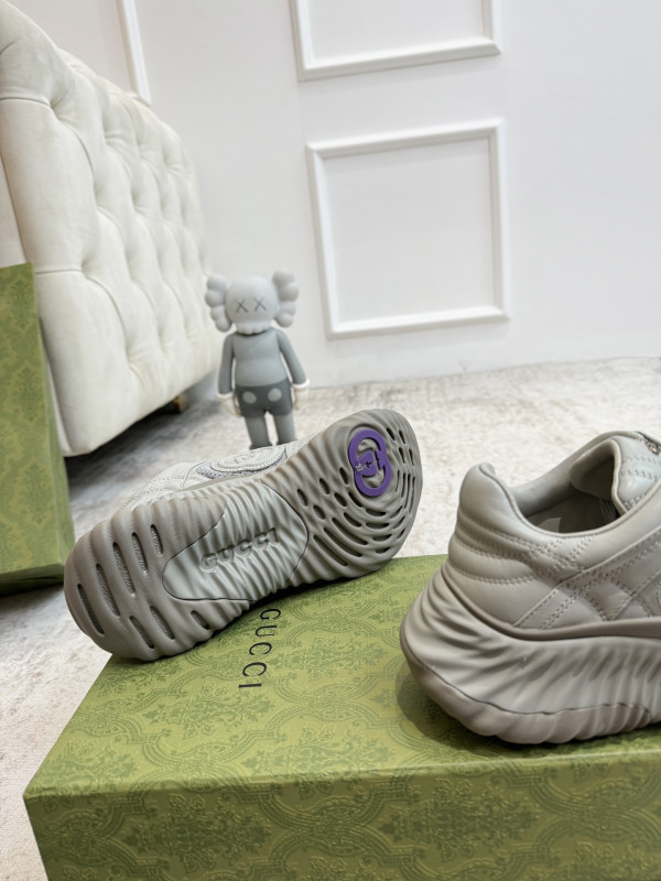 G*u*i ripple sneaker