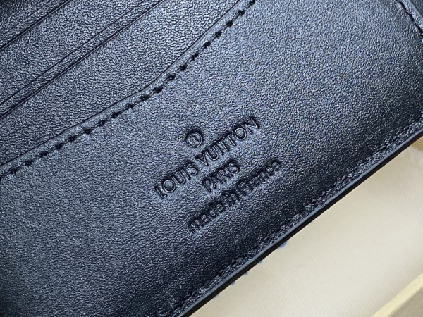 l0*is V*t0n slender wallet-11*8.5*2cm