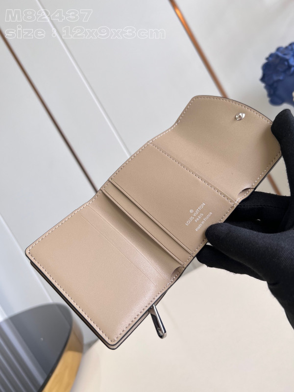 l0*is V*t0n iris xs wallet-12*9.5*3cm