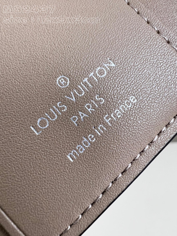 l0*is V*t0n iris xs wallet-12*9.5*3cm