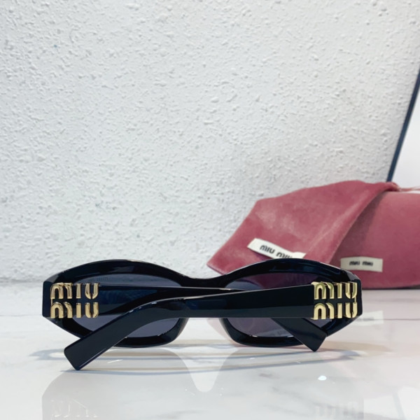MIU MIU sunglasses
