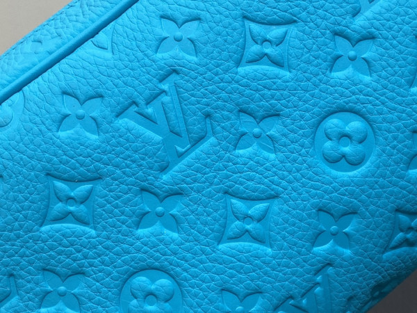 l0*is V*t0n dopp kit toilet pouch-28*15*16.5cm