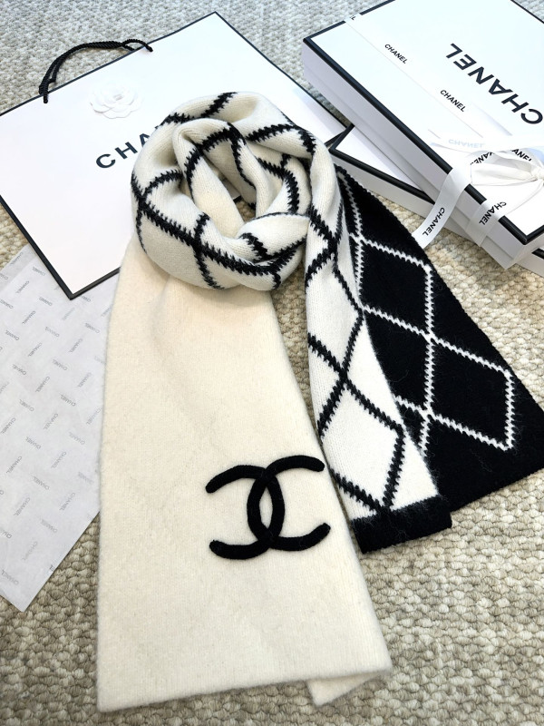 CL Scarf