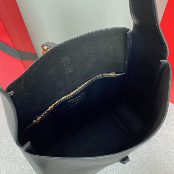 Y*L le 5 À 7 large soft hobo bag - 30x31x13cm