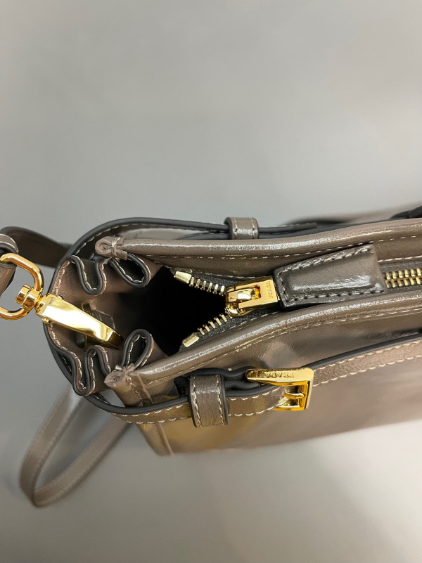 Pra*a large leather handbag