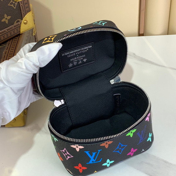 l0*is V*t0n tm nice nano