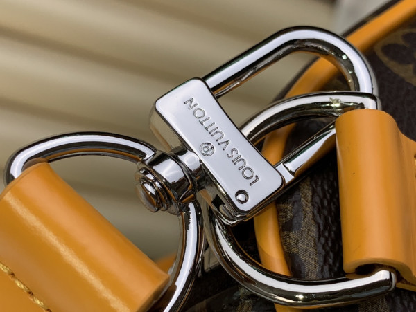 l0*is V*t0n keepall bandouliÈre 50