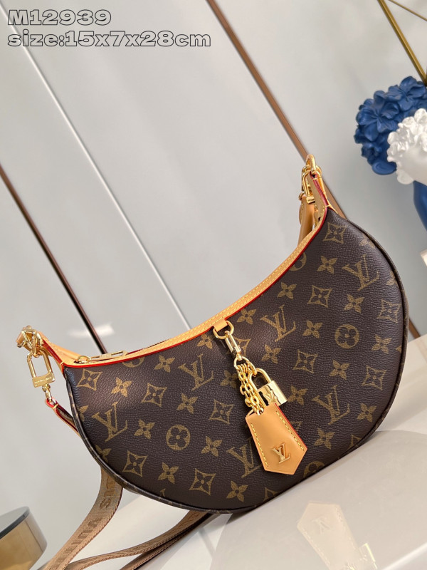 l0*is V*t0n looping bag-15 x 7 x 28cm