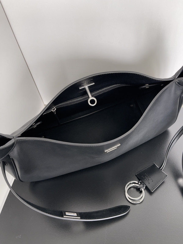 Ba*len*cia*ga bel air small shoulder bag