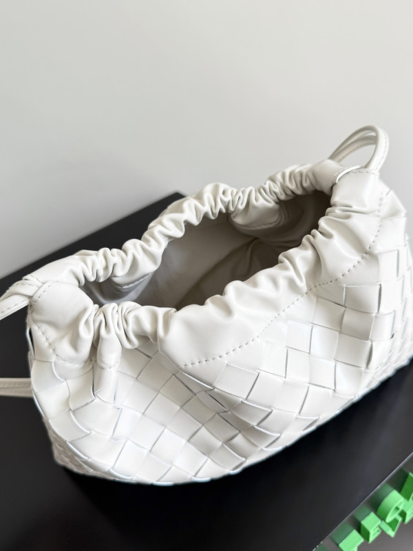 bo*te*ga Ve*ne*ta medium dustbag