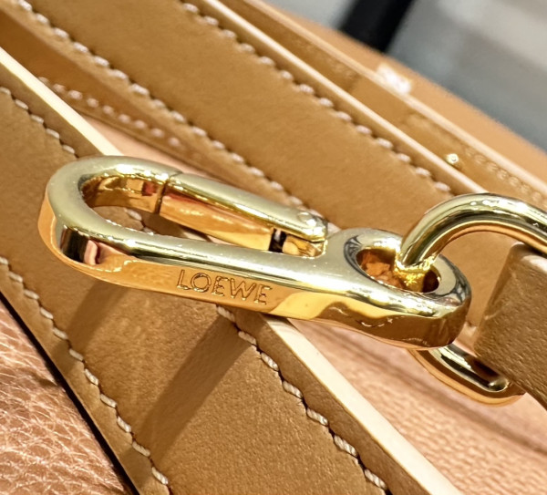 Lowee Flamenco purse - 30*24.5*10cm