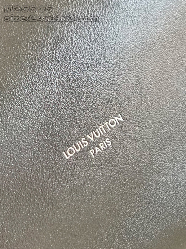 l0*is V*t0n off duty vibe mm - 24 x 11.5 x 33cm