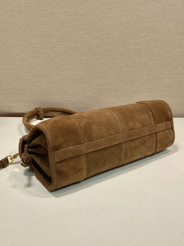 Pra*a medium leather handbag