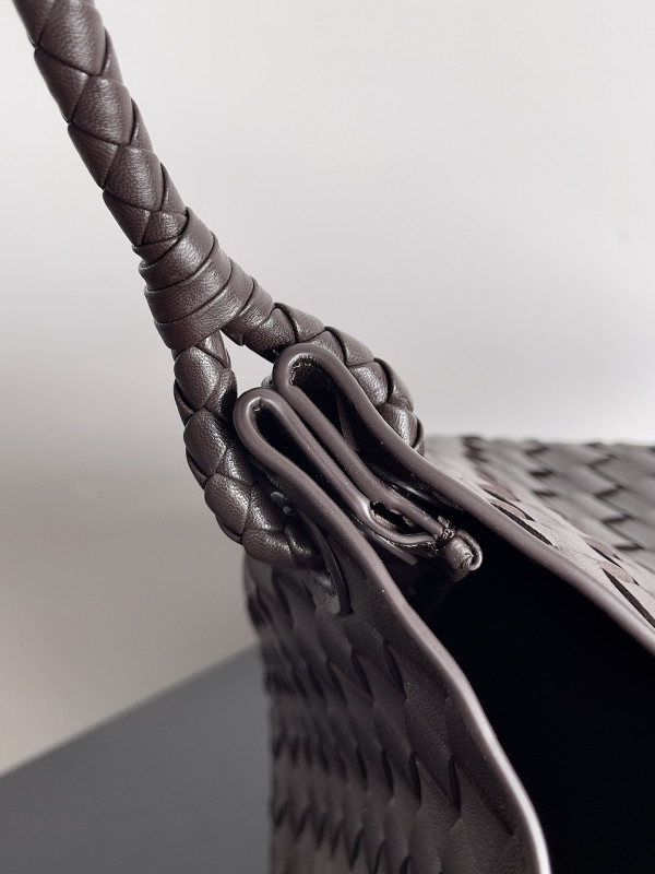 bo*te*ga Ve*ne*ta large parachute - 30*26*20cm