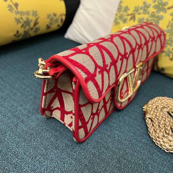 VALENTINO LOCÒ SHOULDER BAG