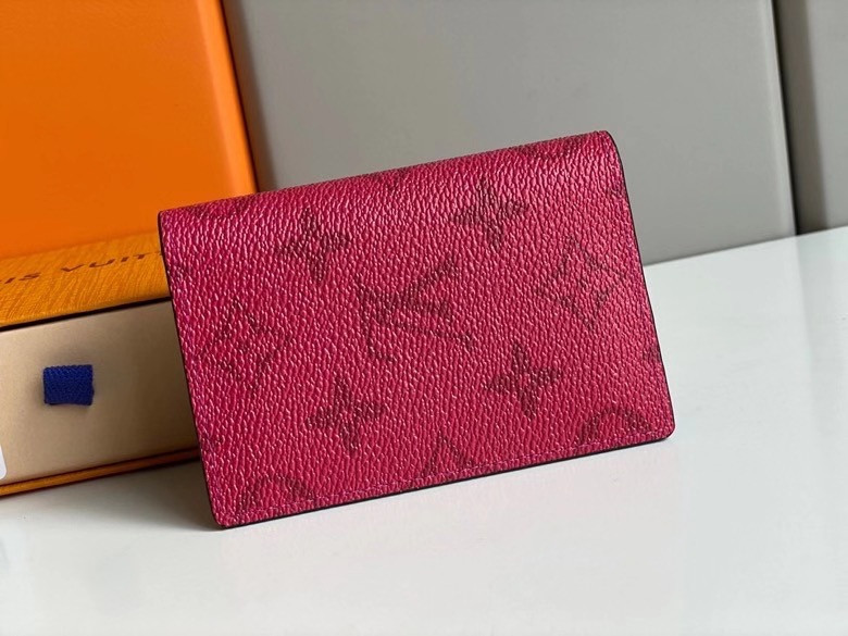 l0*is V*t0n pocket organizer