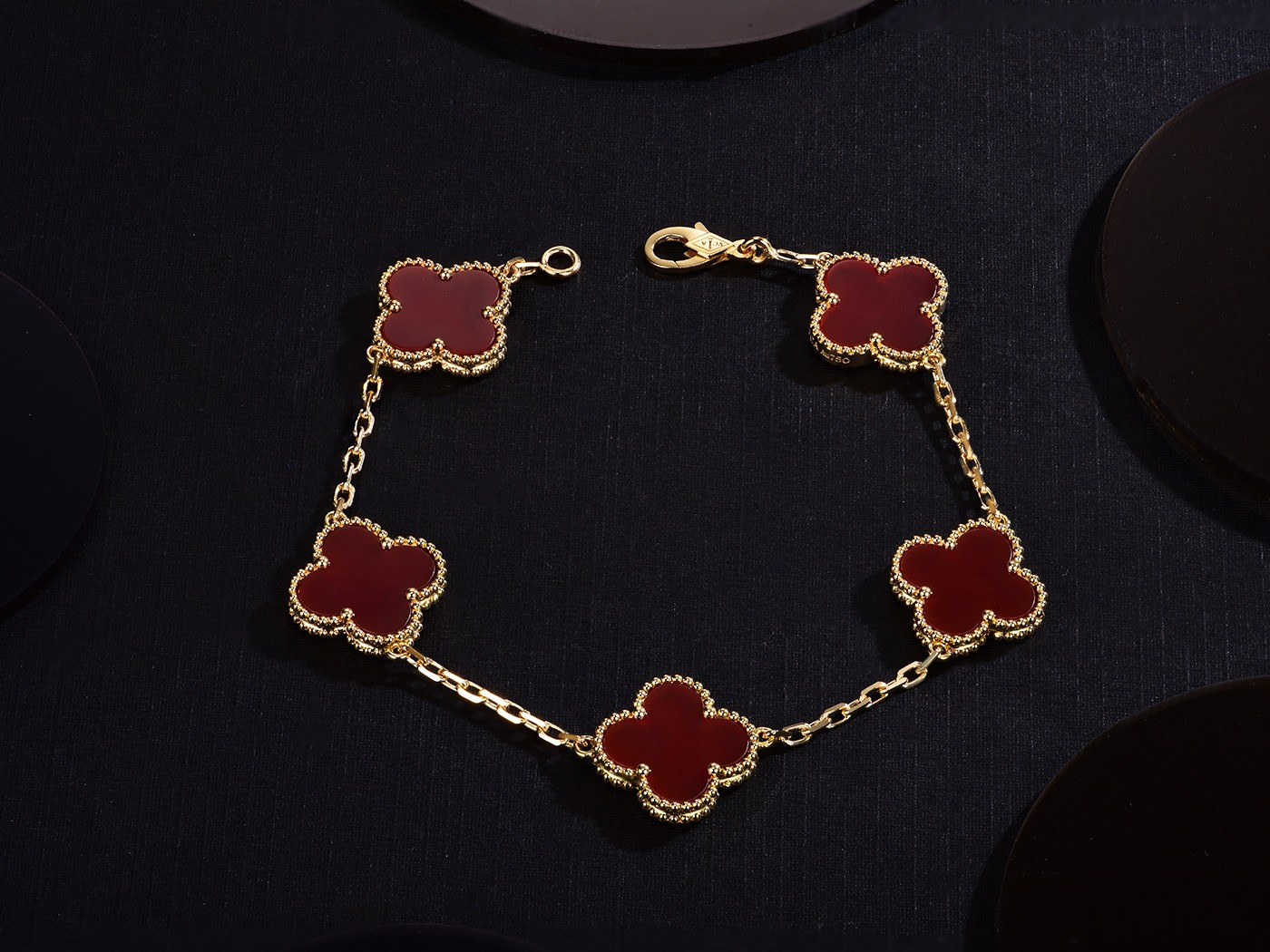 V*N CL*F & arpels perlée bracelet